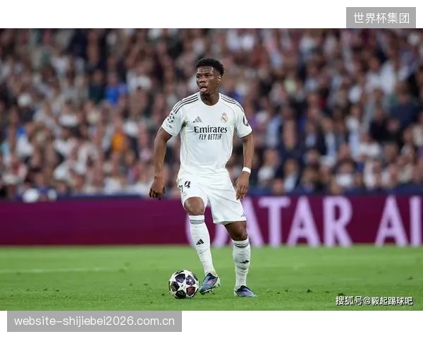 琼阿梅尼在中场的补位协防能力，是法国队边后卫特奥等人放心助攻的基础。